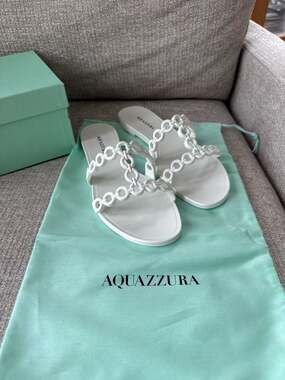 Aquazzura Infinity Chain Jelly Sandal Flats in White